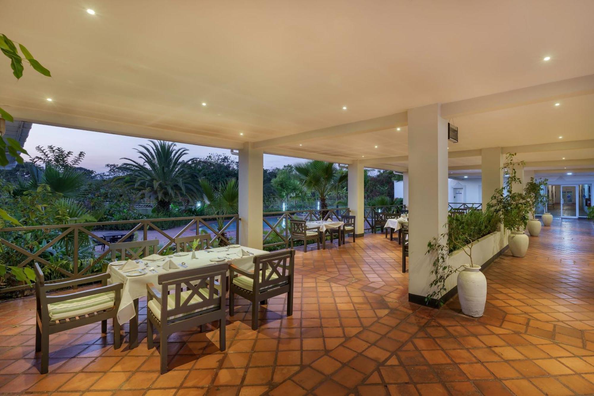 Protea Hotel By Marriott Chingola Exterior photo